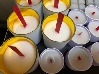 Christmas Tree Holiday Candle: 8oz White/Gold Vessel with Red Wooden Wick, 4oz Wax Melts & Mini Candles