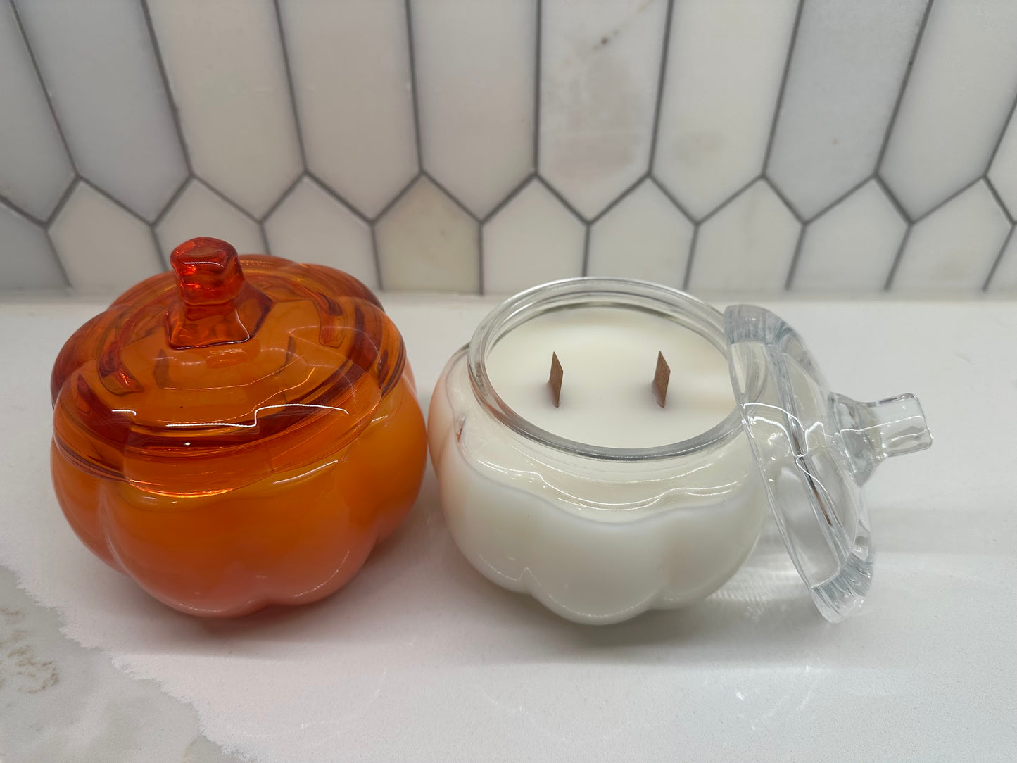 Pumpkin Glass Jar Candle: Pumpkin Spice & Vanilla Velvet Candle | 15oz