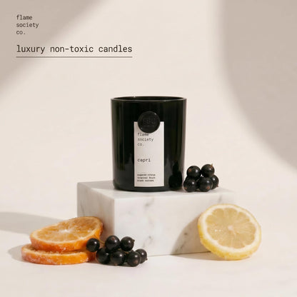 Capri Candle: Sugared Citrus, Tropical Fruit, Black Currant Fragrance